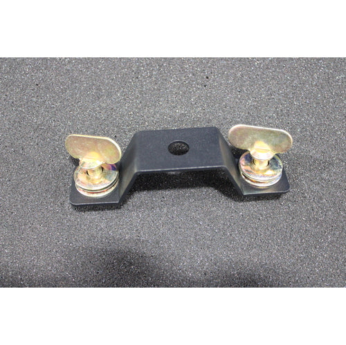 Chauvet T-Bar Omega Bracket Quick-Lock Plate, manufacturer part PTK130900011